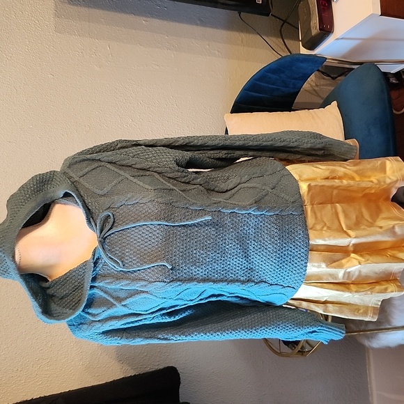 AQ Sport Teal Cable Knit Hooded Sweater NWT Sz. M - Picture 6 of 7